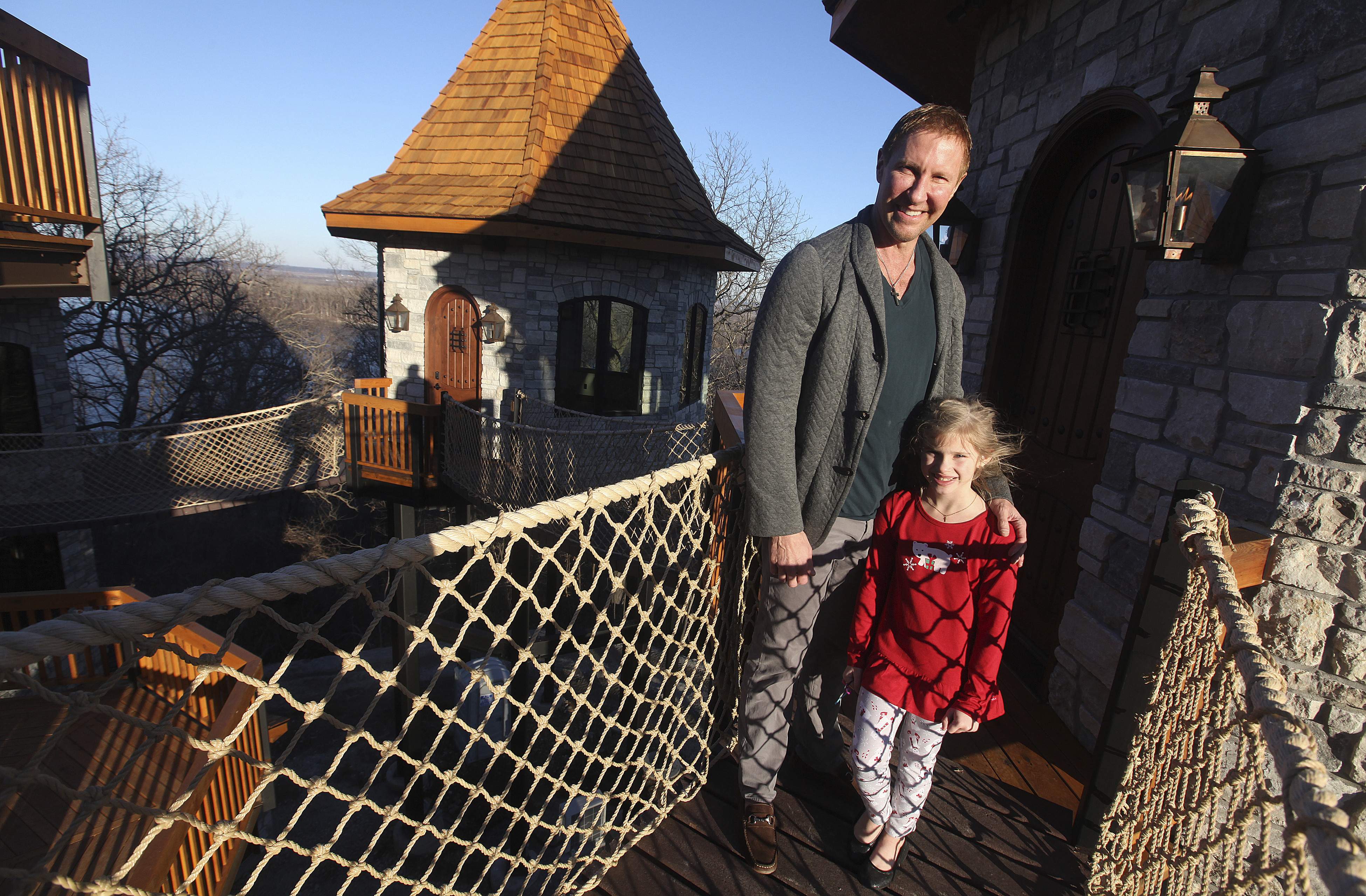 Hannibal businessman builds castle-themed treehouse